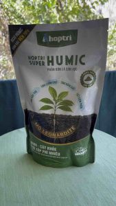 Phân bón lá sinh học Hoptri super Humic ( gói 1kg )