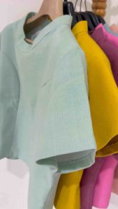 เสื้อผ้าฝ้ายคอตั้งแขนสั้น