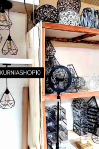 Lampu Gantung Minimalis 3 Cabang Kap Lampu Prisma Modern