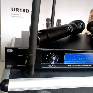 MIC WIRELESS SHURE UR18D+ 2 MIC PEGANG PLUS HARDCASE SHURE UR 18 D