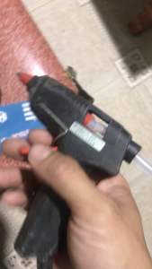 Súng bắn keo Nhật bãi điện 100v hoạt động hoàn hảo nóng nhanh dùng keo 7mm 70k