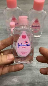 Dầu masage dưỡng ẩm  baby oil Johnons dùng cho em bé chai 50/200ml Hàng Chính Hãng