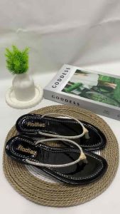 Sendal Japit Wanita Fladiez Model Berlian Sendal Wanita Kekinian