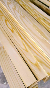 ไม้สนเกรด A นำเข้า 🌲ไม่มีตาไม้🌲 หนา 1.2เซน x กว้าง7.3เซน x ยาว1เมตร (1มัดมี 5ท่อน)