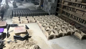 Roster Beton Minimalis: Motif Corong & Hiasan Dinding Modern