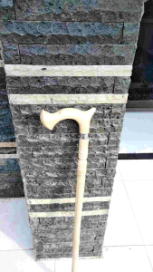 Tongkat Jalan Kayu Kemuning Gading Motif Cula Profil Pipih D74