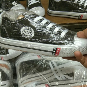 Sepatu Sekolah NB SD SMP SMA Hitam Putih Top Terlaris