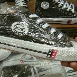 SEPATU NB SEKOLAH SD/SMP/SMA/TERBUAT DARI BAHAN KAMPAS TERLARIS
