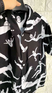 KEMEJA FULLPRINT SPOON /GROSIR 3PCS\nKemeja Pria/Wanita Lengan Pendek/SPOON/Motif Hitam Putih Abstrak