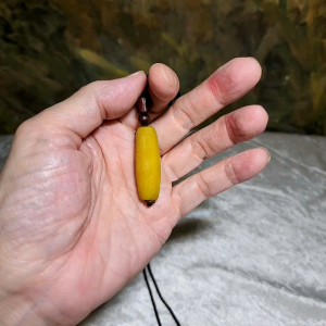 39.5mm Premium Gobi Desert natural raw "Tendons" Agate "Abundant Wealth" (natural colors resemble to Sweet Corn) 3 Eyes Dzi pendant 戈壁沙漠筋脉石天然原石"金玉滿堂"三眼天珠吊坠