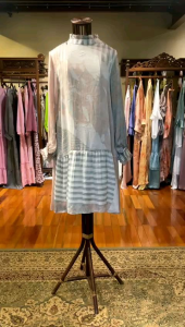 Zida Tunik by Dian Pelangi LIMITED EDITION Blouse Baju Atasan Kemeja Blus Outfit Casual Formal Kerja Kantor Pesta Pernikahan Kondangan Lebaran Wanita Hijaber Cantik Anggun Modis Modern Simple Elegan Mewah Model Korea Terbaru Motif Batik Abstrak Kekinian