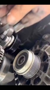 Khẩu tháo puly máy phát loại 33 răng tháo được hầu hết các dòng xe