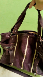 Preloved Tas Slingbag Dudu Leather: Tas Slingbag Nyaman