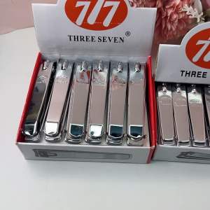 Gunting Kuku Isi 12 Pcs: Praktis & Tahan Lama Untuk Semua Usia