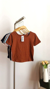 Kaos CropTop Wanita / Kaos U Neck / Atasan Kerah U / RAMISE