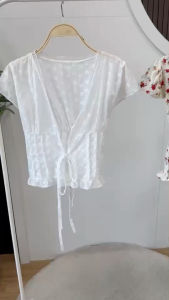 Nova top เสื้อฉลุผูกโบว์หน้า น่ารักมาก