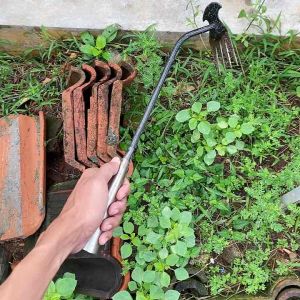 Alat Cangkul Garpu 4 Pencabut Rumput liar ber akar - Alat Cabut Rumput Multifungsi Full besi