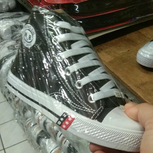 SEPATU SEKOLAH N/B SDSMPSMA HITAM PUTIH BOT SOL PUTIH