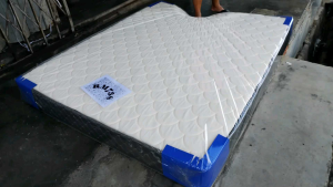 QUEEN MATTRESS PREMIUM QUALITY TILAM QUEEN SYNTHETIC LATEX FOAM