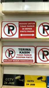 AKRILIK CUSTOM DILARANG PARKIR | HIASAN DINDING PERINGATAN DILARANG PARKIR| TANDA DILARANG PARKIR AKRILIK
