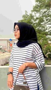 Reqila Kaos Oversize T-SHIRT Salurr Lengan 3/4 Bahan Cotton  // Kaos wanita // Kaos strip salur