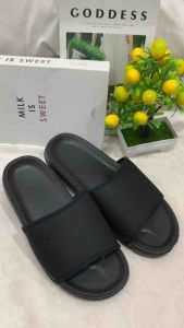 Sandal Pria Polos Dewasa Model Selop Kekinian Trend Masa kini Terbaru Slip-On Kasual Karet Shoes
