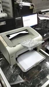 tray atas hp LaserJet p1102 1102 1005 hp laserjet m12w