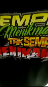 Kaos Atasan & Crew Neck: Kaos Sempat Menikmatin Tak Sempat Menikahi