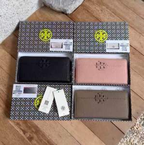 Ví Cầm Tay T0RY Da Hạt Fullbox Như Hình Size 20cm (Auth Tuồn)