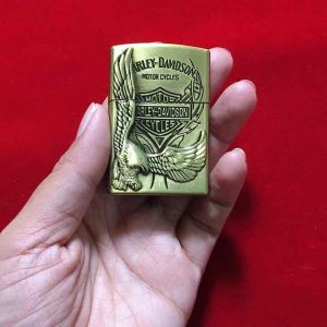 ไฟแช็คเติมแก๊สหัวขีดไฟเปลวรูปทรงสี่เหลี่ยม เปิดฝาหน้า ไม่มีวัตถุไวไฟใน