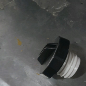 Nắp dầu nắp bình dầu k200k250 bongo3 Huyndai 1t25 1 tấn potter 2 - suzuki 7 tạ loại xoáy ko khóa