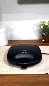 KRIS TOASTER SANDWICH TWO SLICE 750W HITAM PUTIH ALAT PANGGANG CETAK SANDWICH