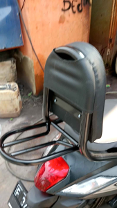 Sandaran Belakang Genio dengan Busa Tebal 6 cm untuk Kenyamanan