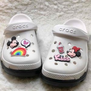 JB MK 👠🌈 ตัวติดรองเท้ามีรู “ มิกกี้ เมาส์ คิส “ 6ชิ้น 🔆🌀😻 shoe Charm - Mickey KisS 6 pics .น่ารักสุดๆ