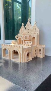 ปราสาทชินชิลล่าขนาดใหญ่ ใช้ได้กับสัตว์เล็ก ชินชิลล่า บุชเบบี้ กระรอก ทำจากไม้สนเกรดA สวยงาม แข็งแรง ตั้งพื้นและยึดกรงได้