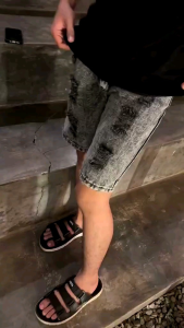 COD CELANA JEANS PENDEK PRIA MOTIF SOBEK ROBEK RIPPED TERBARU DAN TERLARIS