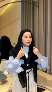 Jilbab Desain Segiempat: Inner Segitiga & Instan Anti Terawang