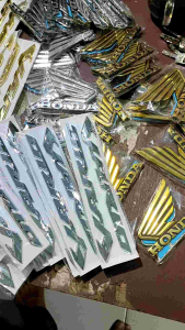 Sepasang emblem plat VARIO 3D kwalitas mantap pol