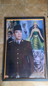 Hiasan Dinding Plus Bingkai Uk:95cm x 65cm Lukisan Cetak Ir Soekarno