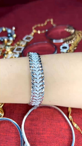 Gelang Xuping Warna Silver