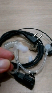 Headset HT Model FBI: Solusi Komunikasi Profesional