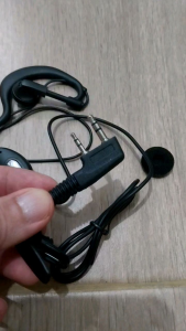 Headset HT Model Cantol Buat WLN Walkie Talkie