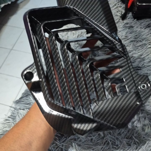 ครอบหม้อน้ำ เคฟล่า Giorno คาร์บอนฟิล์มลอยน้ำ