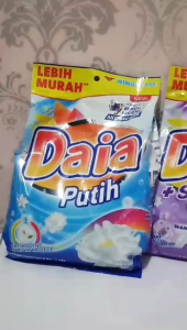 DAIA PROMO DETERGEN BUBUK 800gr DAIA DETERGEN BUBUK + SOFTENER BERSIH HIGIENIS ANTI BAU APEK