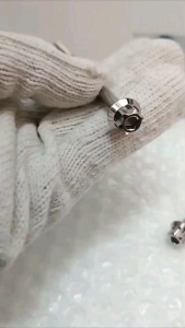 อารัตน์นอตซิ่ง น็อตยึดฝาแคม Wave125 SRXiบังลม สแตนเลส หัวเฟือง ขัดเงา ราคาต่อ 1 ตัว