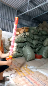 P ỐNG PHỤT GIẤY CÁNH HOA HỒNG DÙNG TRONG LỄ HỘI CƯỚI HỎI SINH NHẬT SÂN KHẤU KHAI TRƯƠNG....LỐC 6 CÂY chuẩn sịn loại 1