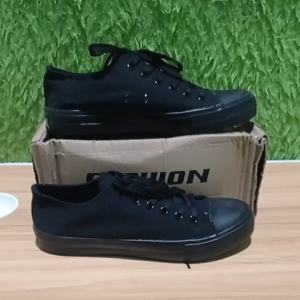 Sepatu Baru Import Sekolah Warna Hitam Brand Fashion