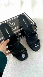 Sandal Pesta Wanita Hak Sedang & Rendah
