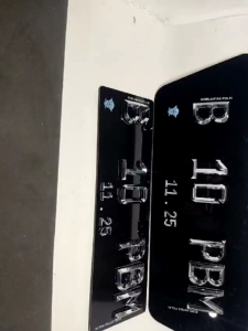 (1set) Plat Akrilik Timbul Crom Segi 5 Variasi Mobil Trapesium