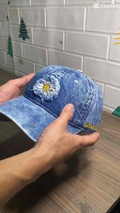 Nón Lưỡi trai jeans cao cấp thêu bông hoa cúc đẹp 2 màu xanh đen